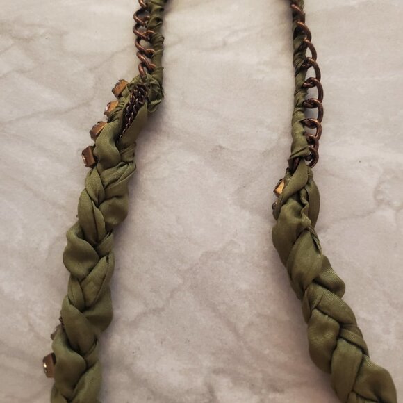 💚 J.Crew Olive Green Fabric Gunmetal Rhinestones Crystals Twisted Necklace 💚 - Picture 11 of 13